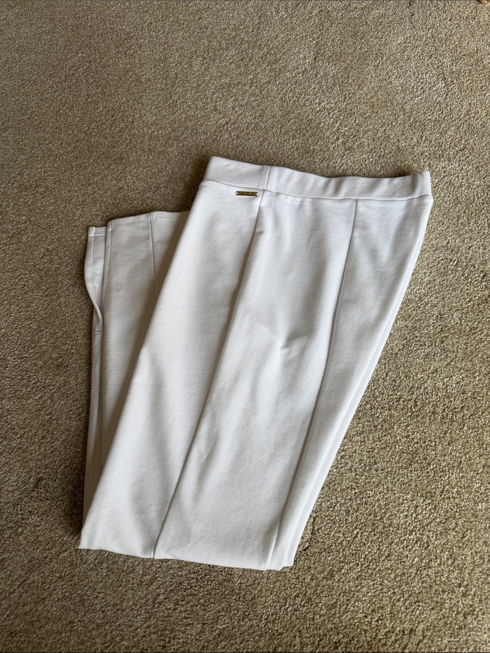 Michael Kors white pull on Pants with Gold Logo Plate